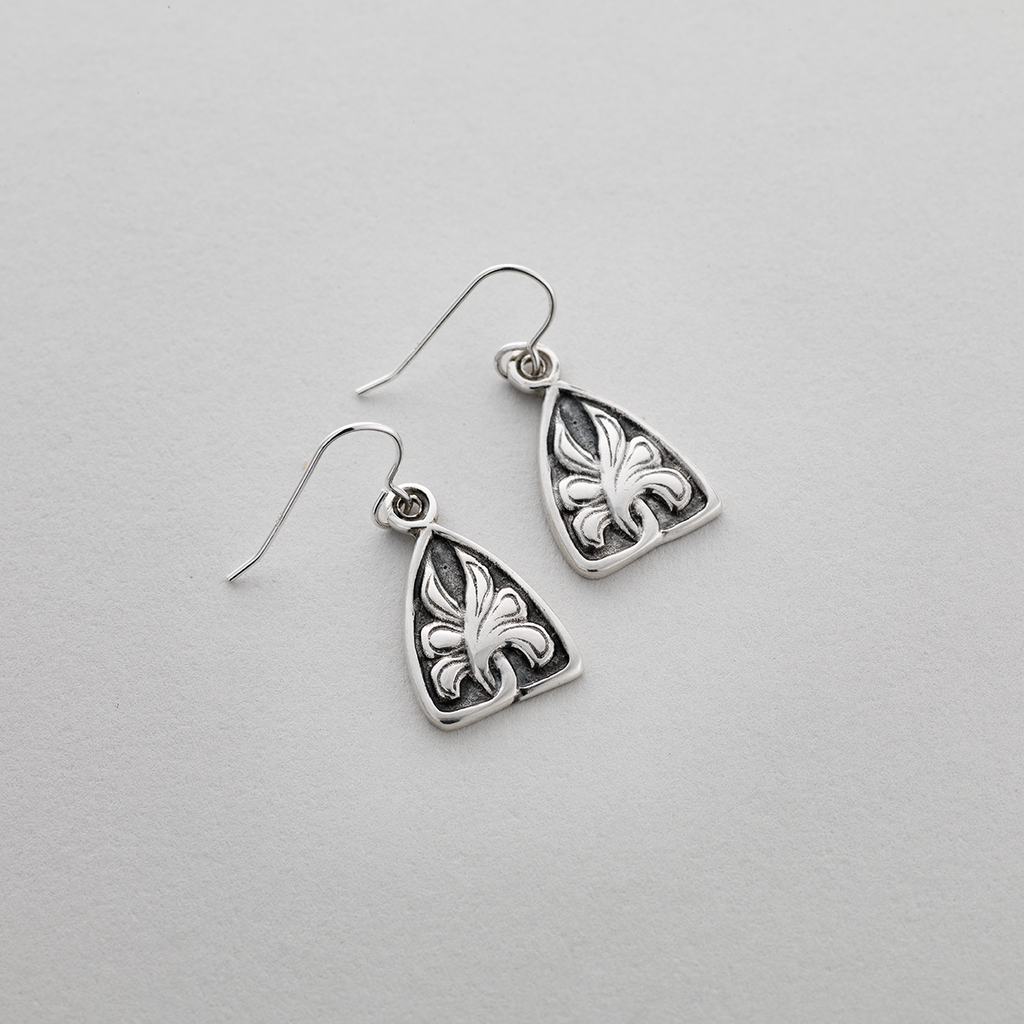 Silver earrings featuring a Celtic acanthus leaf design.